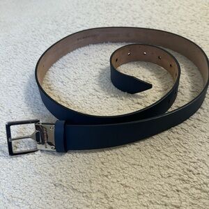 Burberry Men navy blue leather belt